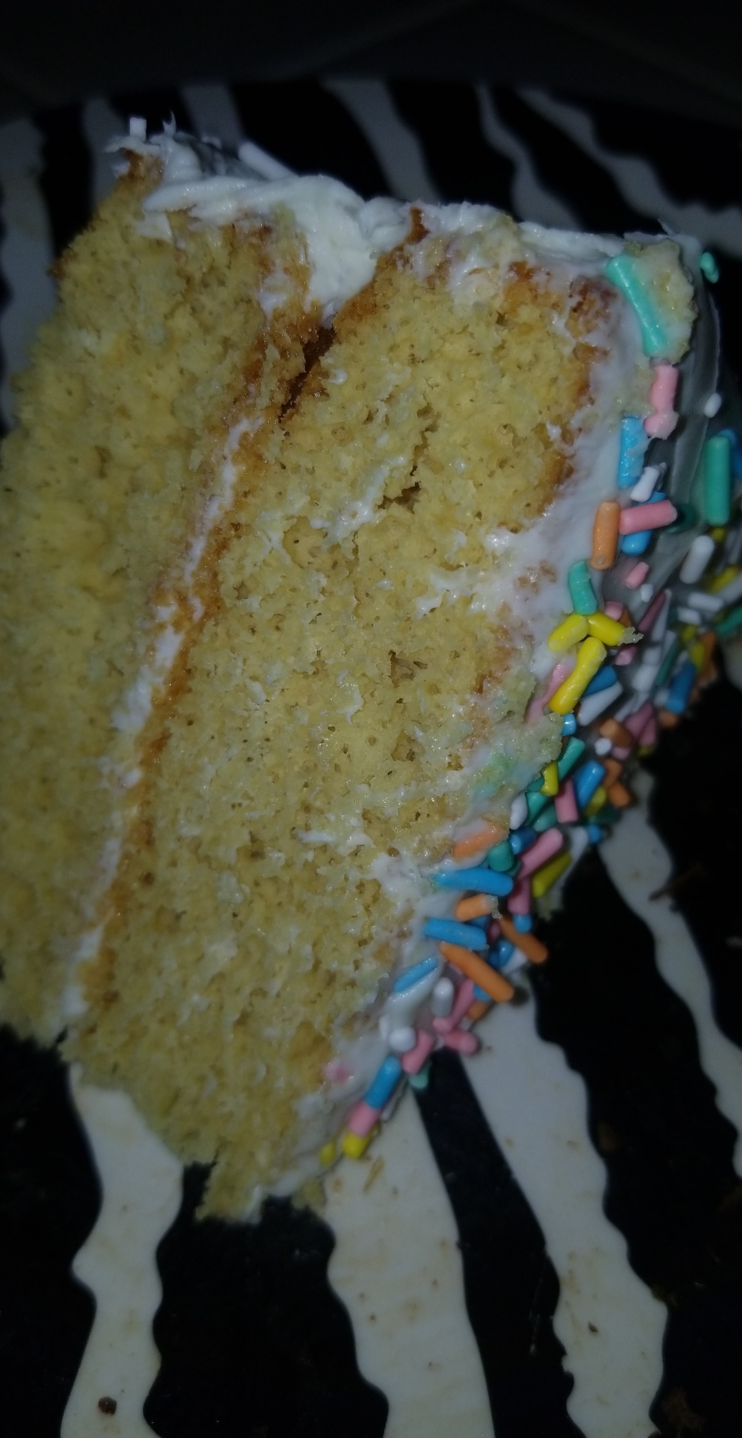 CBD and THC Unique Yellow&nbsp;Cake